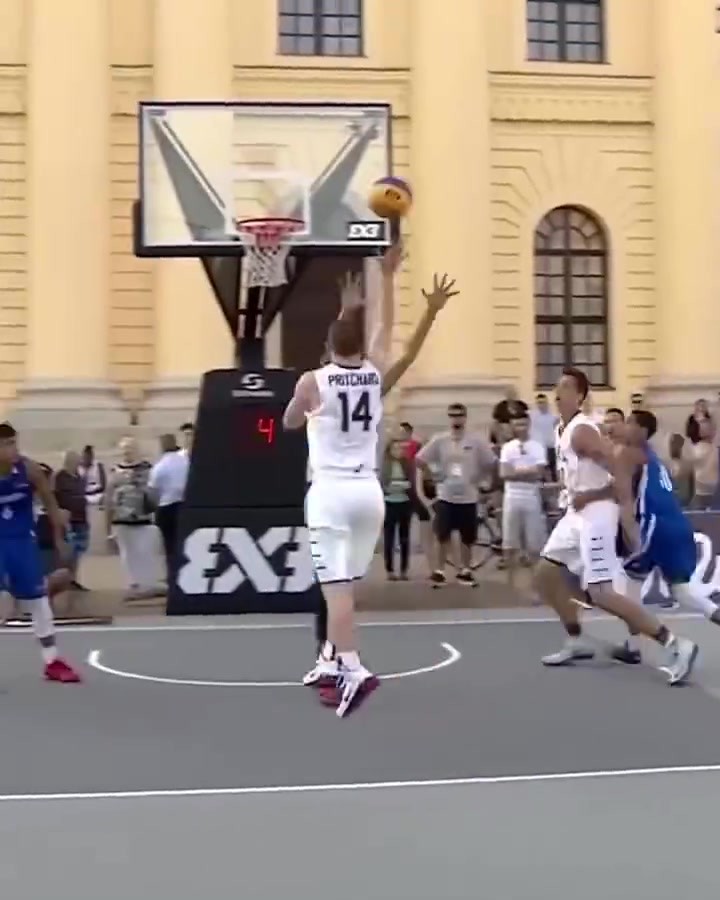 那时还很青涩！视频回顾普理查德当年代表美国参加3&times;3比赛
