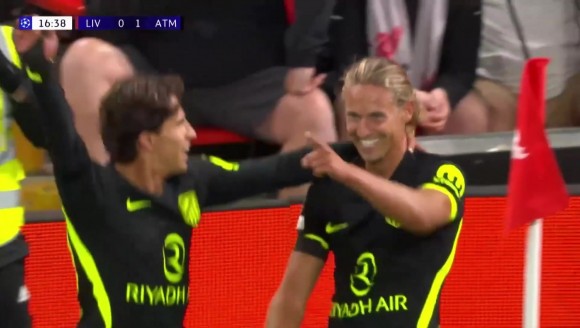 利物浦主场落后！小蜘蛛精妙直塞送助攻，略伦特单刀破门反客为主